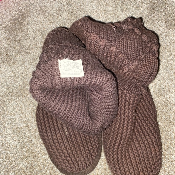 Size 6 Brown Sweater Ugg Boots - Picture 7 of 7